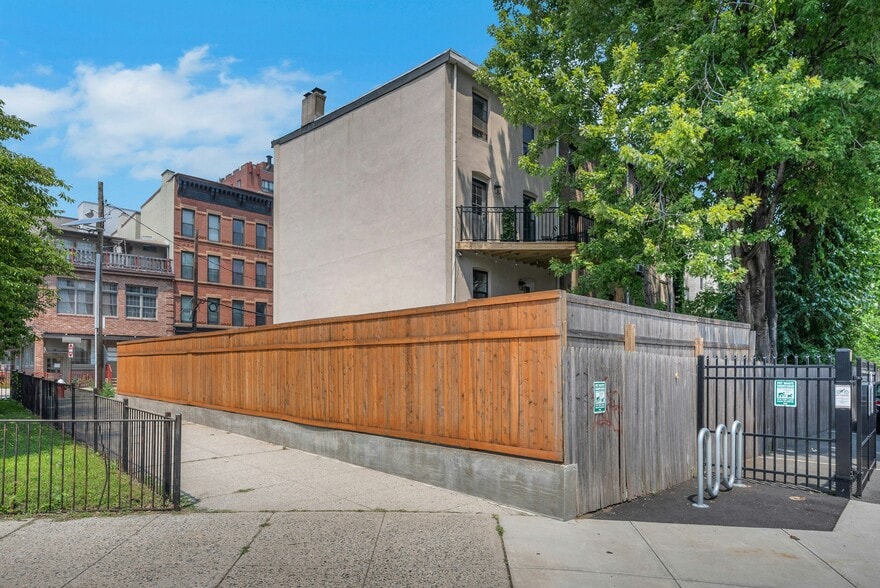 More Photos Of 514 Manila Ave, Jersey City Land For Sale