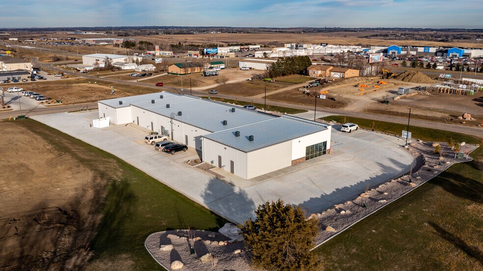 More Photos Of 4700 Ottawa St, Bismarck Storefront For Lease