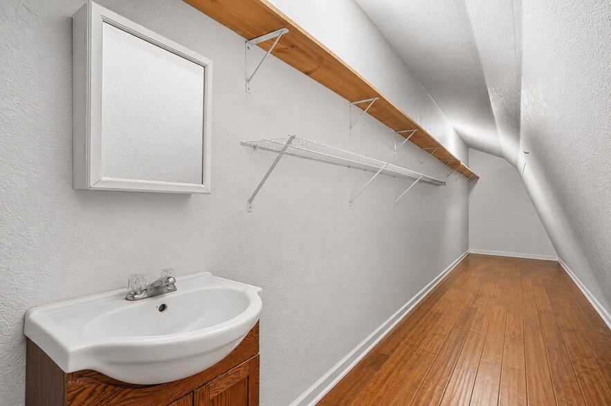 More Photos Of 10207 E Hwy 290, Fredericksburg Freestanding For Sale
