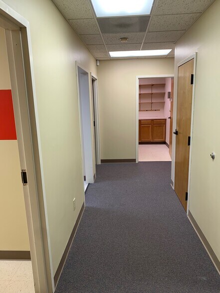 More Photos Of 349 W Washington St, Morgantown Medical For Lease