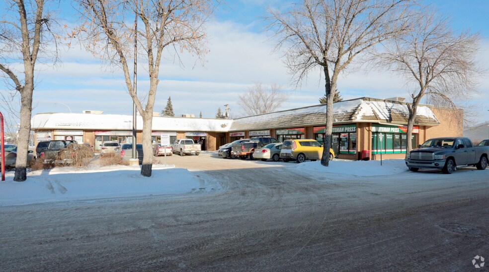 Primary Photo Of 4922 51st Ave, Leduc Storefront For Lease