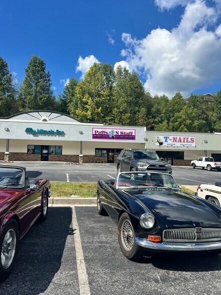 More Photos Of 1142 W US Highway 64, Murphy General Retail For Sale