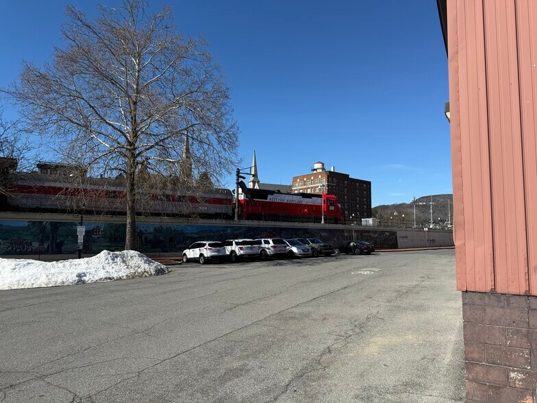 More Photos Of 19 Baltimore St, Cumberland Specialty For Sale