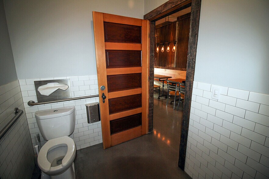 More Photos Of 4780 SE Milwaukie Ave, Portland Apartments For Lease