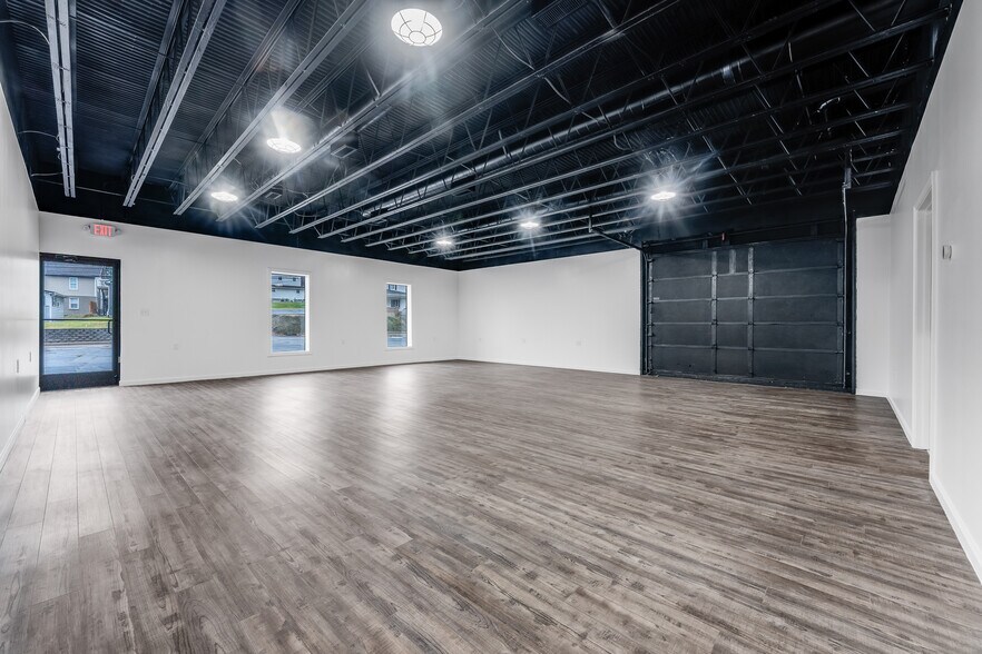 More Photos Of 417 Holland Ave, Morgantown Storefront Retail Office For Lease