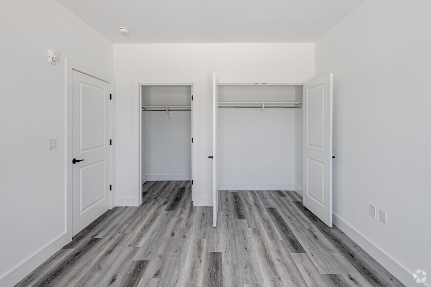 More Photos Of 102 Washington Ave, Belleville Apartments For Lease