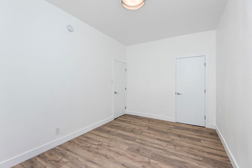 More Photos Of 1439 N Curson Ave, Los Angeles Apartments For Sale