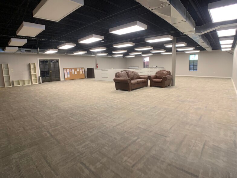 More Photos Of 1201 3rd St, Alexandria Office For Sale