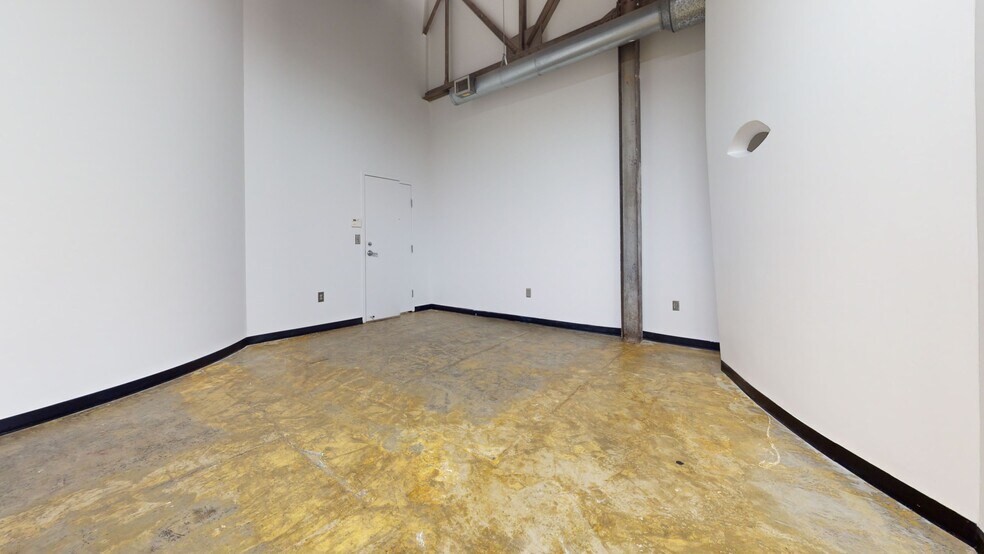More Photos Of 887 W Marietta St NW, Atlanta Loft Creative Space For Lease
