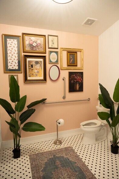 More Photos Of 1204 S Main St, Columbia Loft Creative Space For Lease