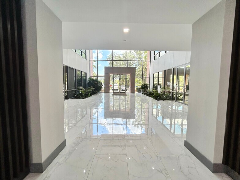More Photos Of 4210 Metro Pky, Fort Myers Office For Lease