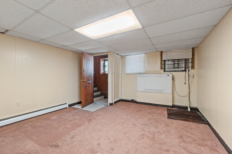 More Photos Of 2530 N Calvert St, Baltimore Office Residential For Sale