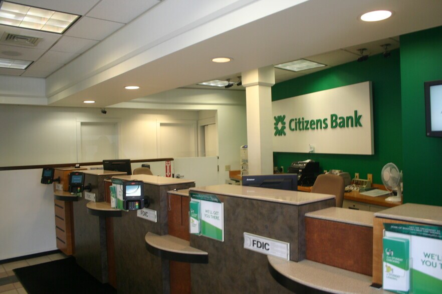 More Photos Of 303 Worcester Rd, Framingham Unknown For Lease