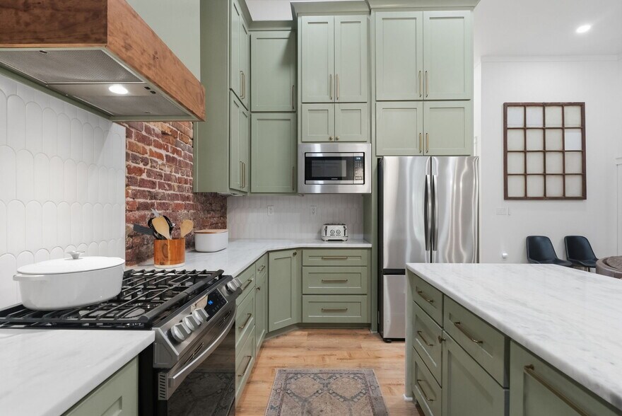 More Photos Of 103 W Duval St, Troup Freestanding For Sale