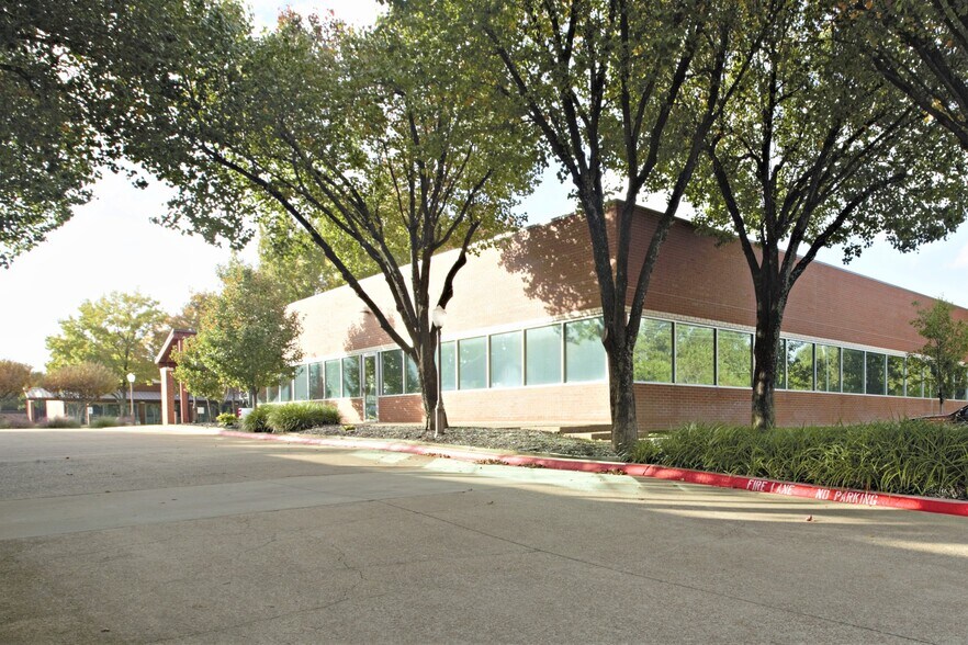 More Photos Of 1903-1907 Ascension Blvd, Arlington Medical For Lease