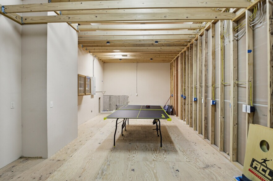 More Photos Of 1636 Lakemoor Dr, Florissant Specialty For Sale