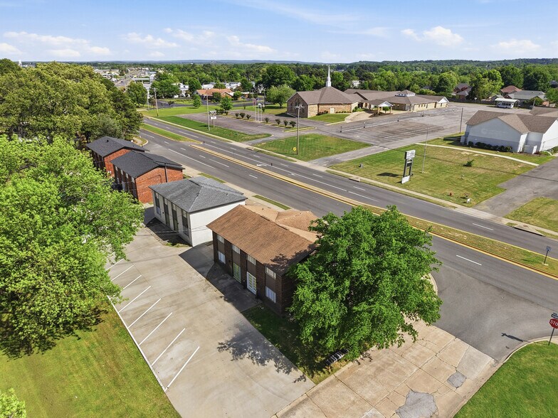 Primary Photo Of 1900 Dave Ward Dr, Conway Multifamily For Sale