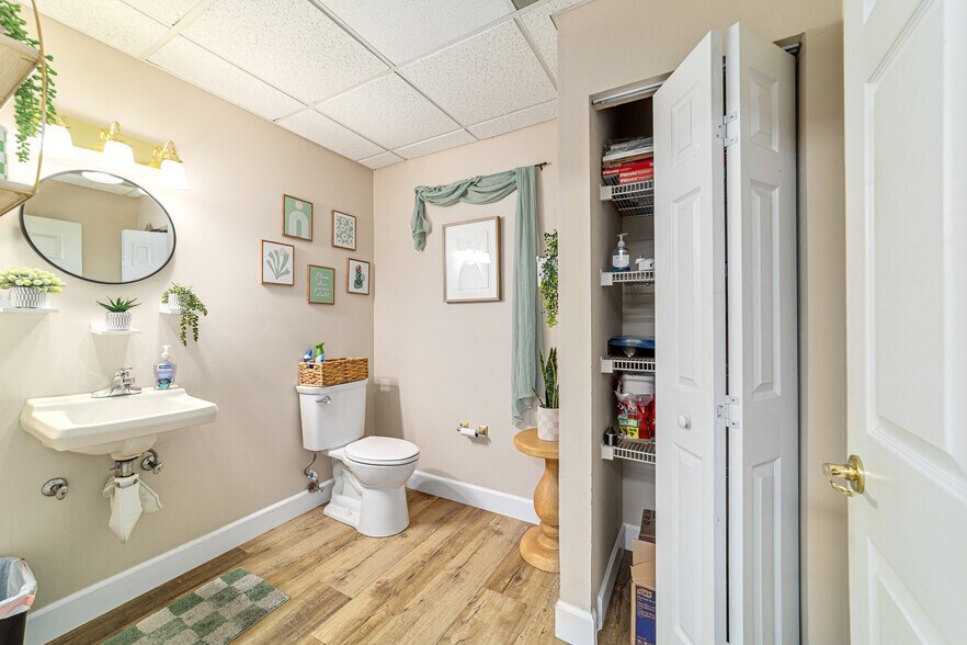 More Photos Of 434 SW 14 St, Ocala Office Residential For Sale