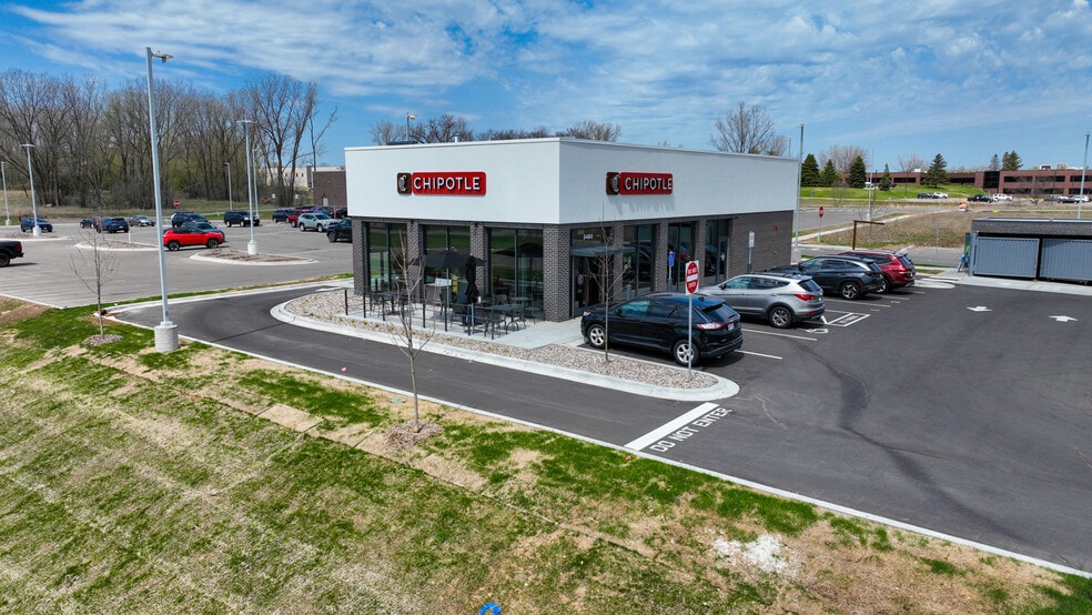 More Photos Of 3480 Highpoint Dr N, Oakdale General Retail For Sale