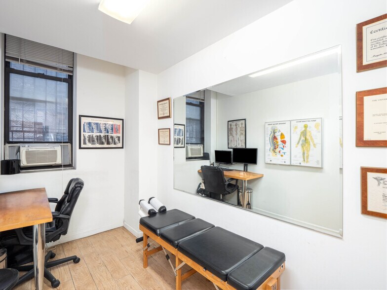More Photos Of 235 E 49th St, New York Apartments For Sale