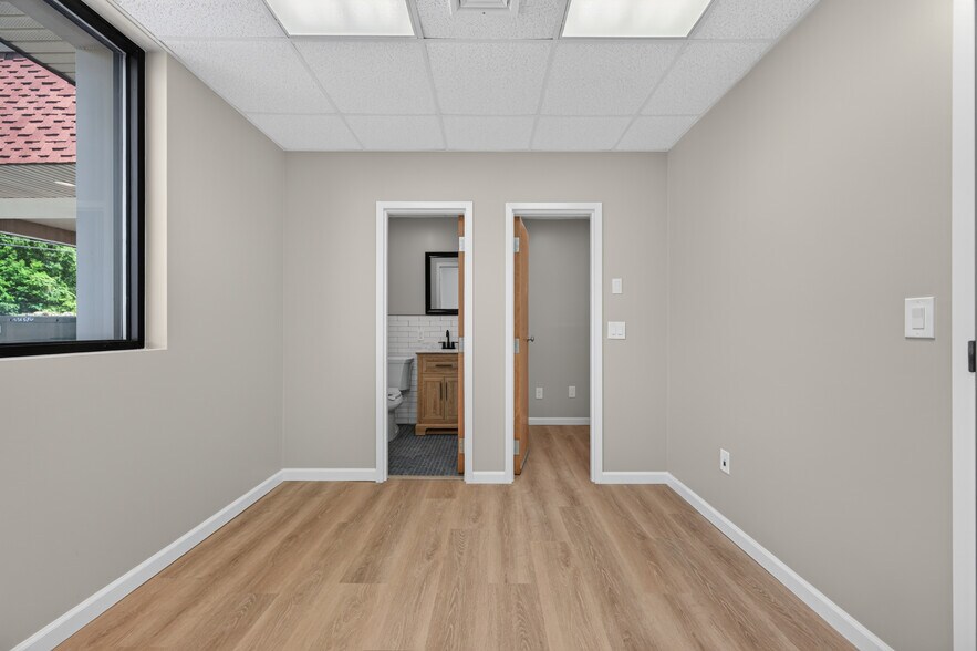 More Photos Of 464 Wolcott Rd, Wolcott Office For Lease