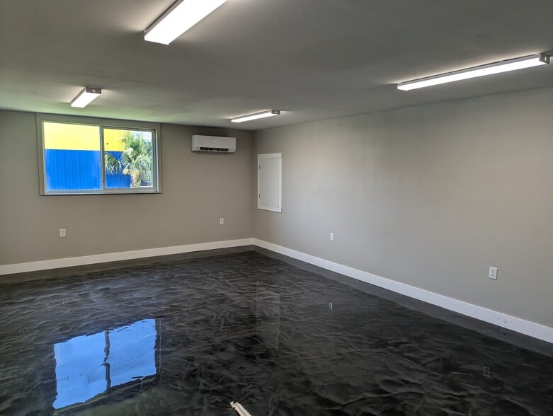 More Photos Of 7940 Grand Blvd, Port Richey General Retail For Sale