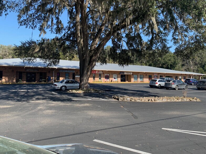 Primary Photo Of 18467 NW US Highway 441, High Springs Storefront Retail Office For Lease