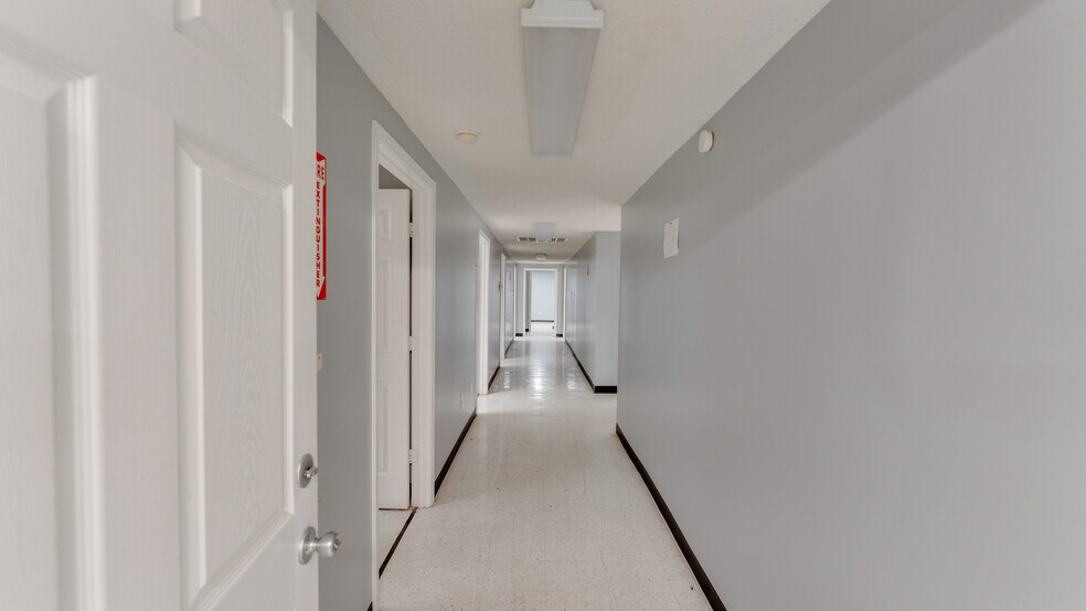 More Photos Of 510 N Walker St, Quitman Light Manufacturing For Lease