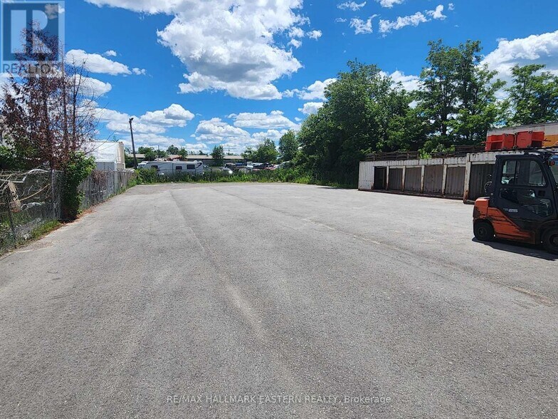 More Photos Of 708 Rye St, Peterborough Manufacturing For Lease