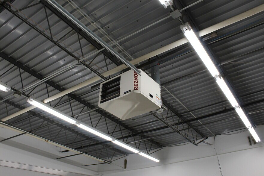 More Photos Of 12201-12241 Wood Lake Dr, Burnsville Light Manufacturing For Lease