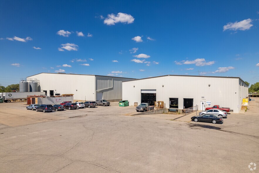 More Photos Of 2810 S West St, Wichita Manufacturing For Sale