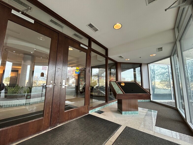 More Photos Of 4801 Southwick Dr, Matteson Medical For Lease