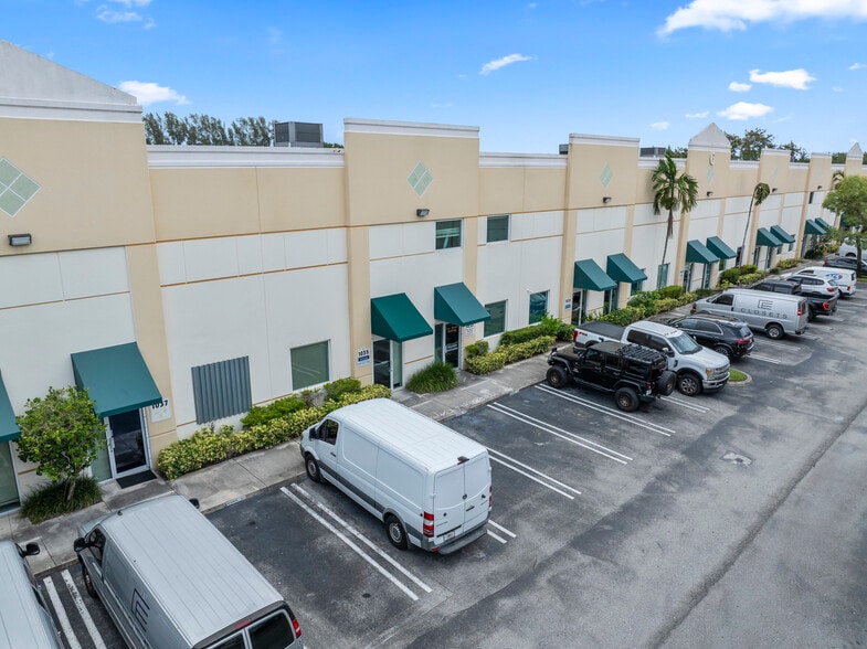 More Photos Of 1011-1039 NW 31st Ave, Pompano Beach Manufacturing For Lease