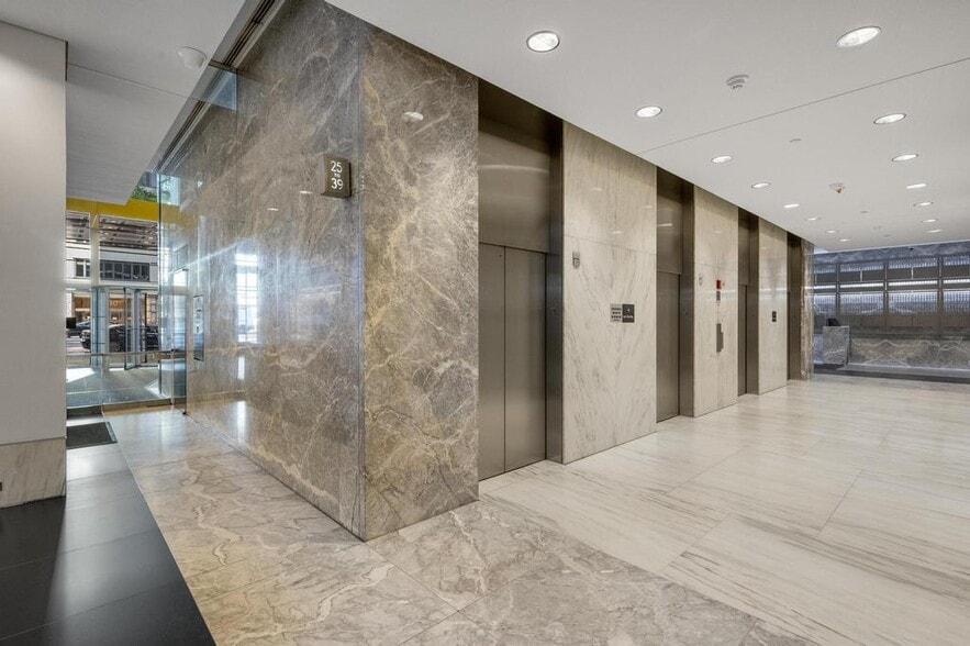 More Photos Of 633 Third Ave, New York Loft Creative Space For Sale