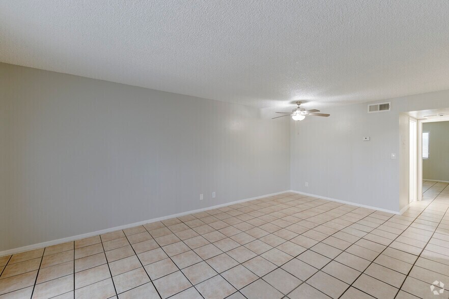 More Photos Of 2223-2255 E Cactus Rd, Phoenix Apartments For Sale