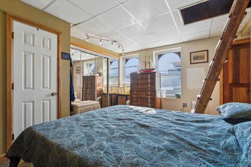 More Photos Of 419 Pierce St, Philadelphia Police Fire Station For Sale