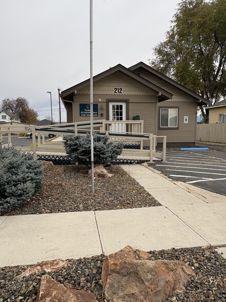 Primary Photo Of 212 5th Ave S, Nampa Medical For Sale