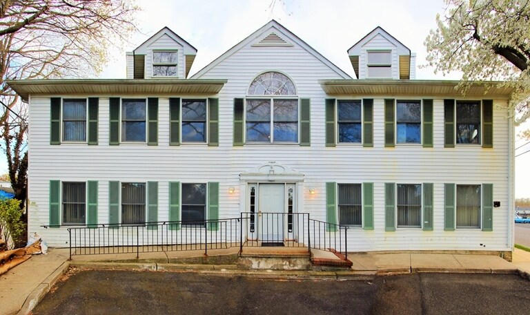 Primary Photo Of 1141 Lincoln Sq, Long Branch Office For Lease