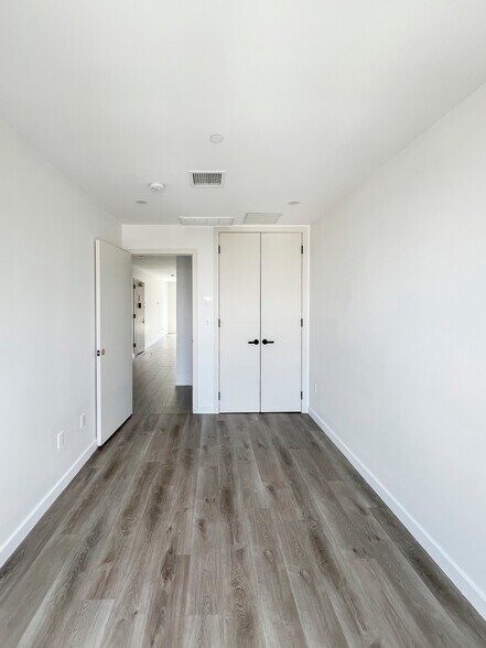 More Photos Of 5544 97th Pl, Corona Apartments For Sale