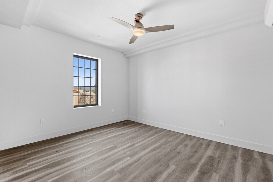 More Photos Of 500 San Benito St, Hollister Office Residential For Sale