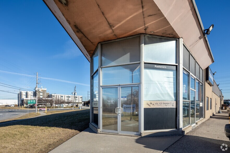 More Photos Of 75 City View Dr, Toronto Industrial For Sale