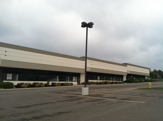 More Photos Of 3176 Abbott Rd, Orchard Park Warehouse For Lease