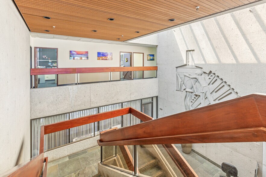 More Photos Of 614 Kapahulu Ave, Honolulu Office For Sale