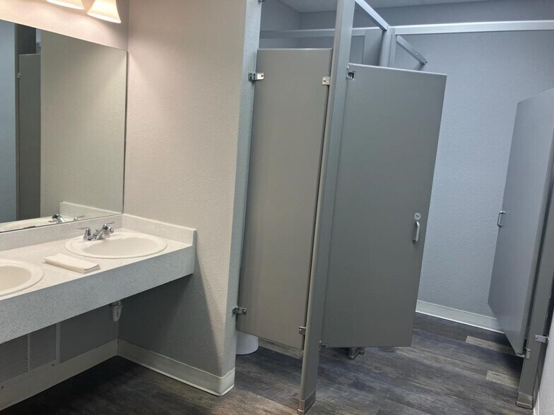 More Photos Of 5360 N Academy Blvd, Colorado Springs Office For Lease