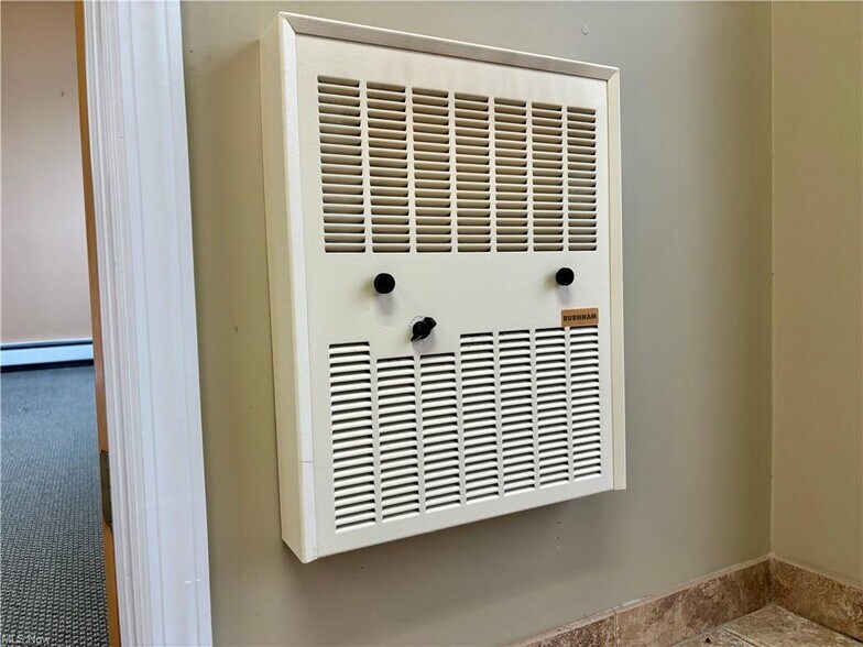 More Photos Of 3312 Lake Ave, Ashtabula Office For Sale