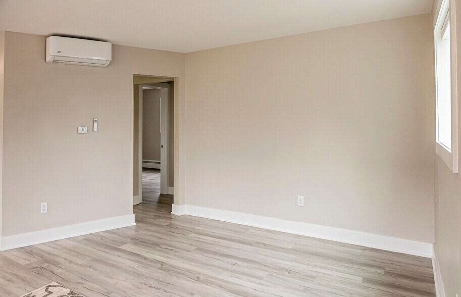 More Photos Of 320 Koch Ave, Ann Arbor Apartments For Sale