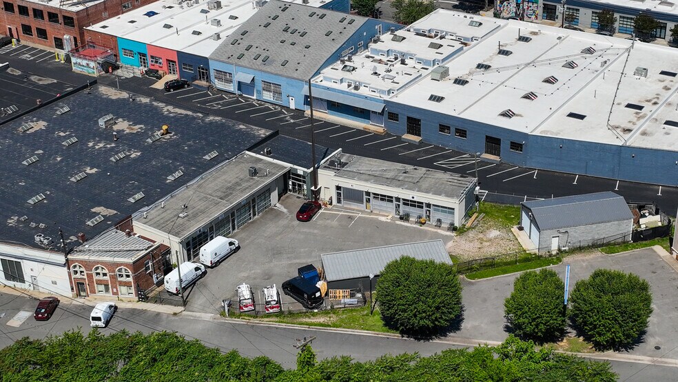 More Photos Of 1726 Altamont Ave, Richmond Warehouse For Lease