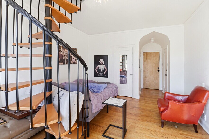 More Photos Of 1222 Broadway, Burlingame Storefront Retail Residential For Sale