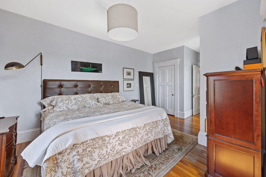 More Photos Of 76 Cottage St, New Bedford Multifamily For Sale