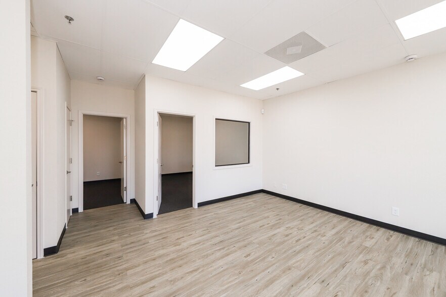 More Photos Of 14415 Import Rd, Laredo Warehouse For Lease